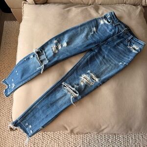 Abercrombie & Fitch High Rise Girlfriend Jeans